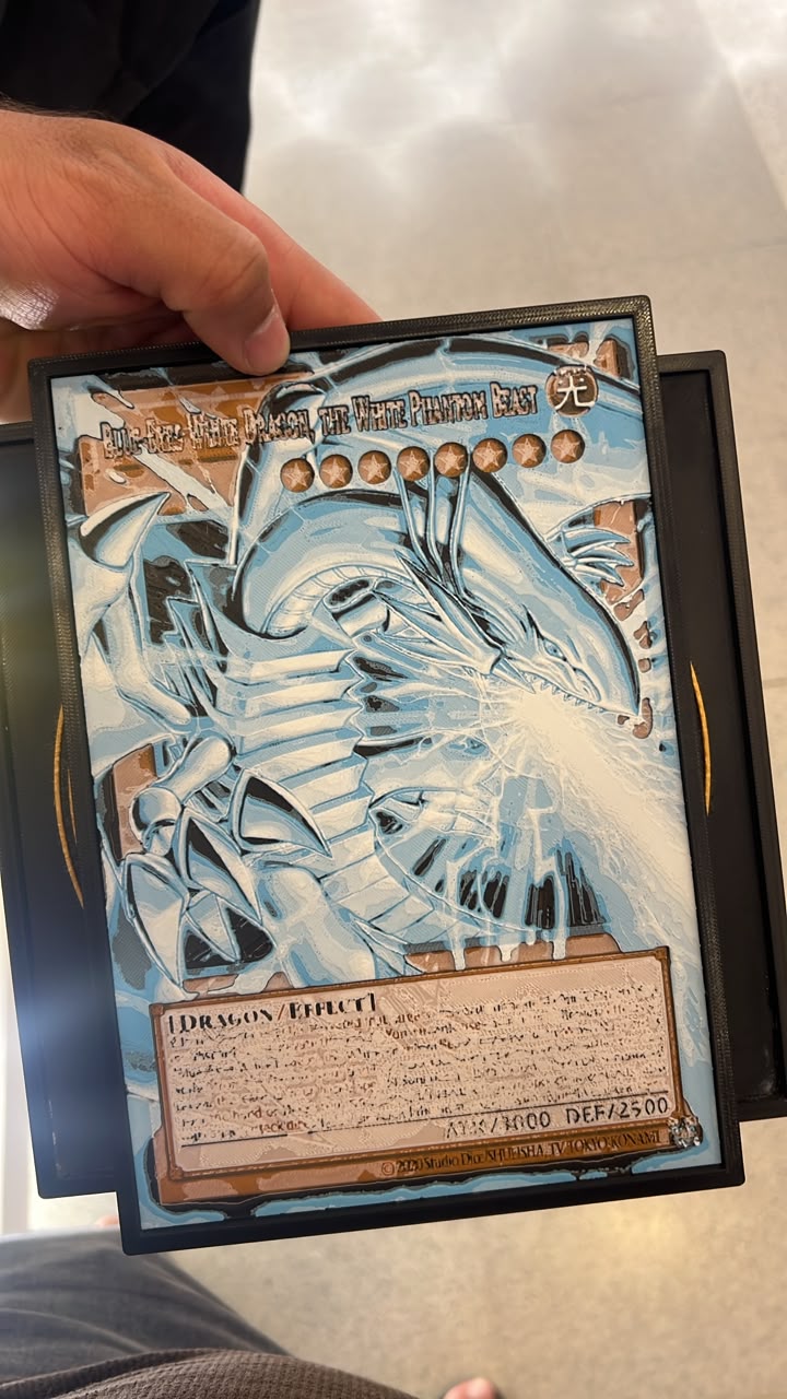 Quadro Carta Dragão Branco de Olhos Azuis